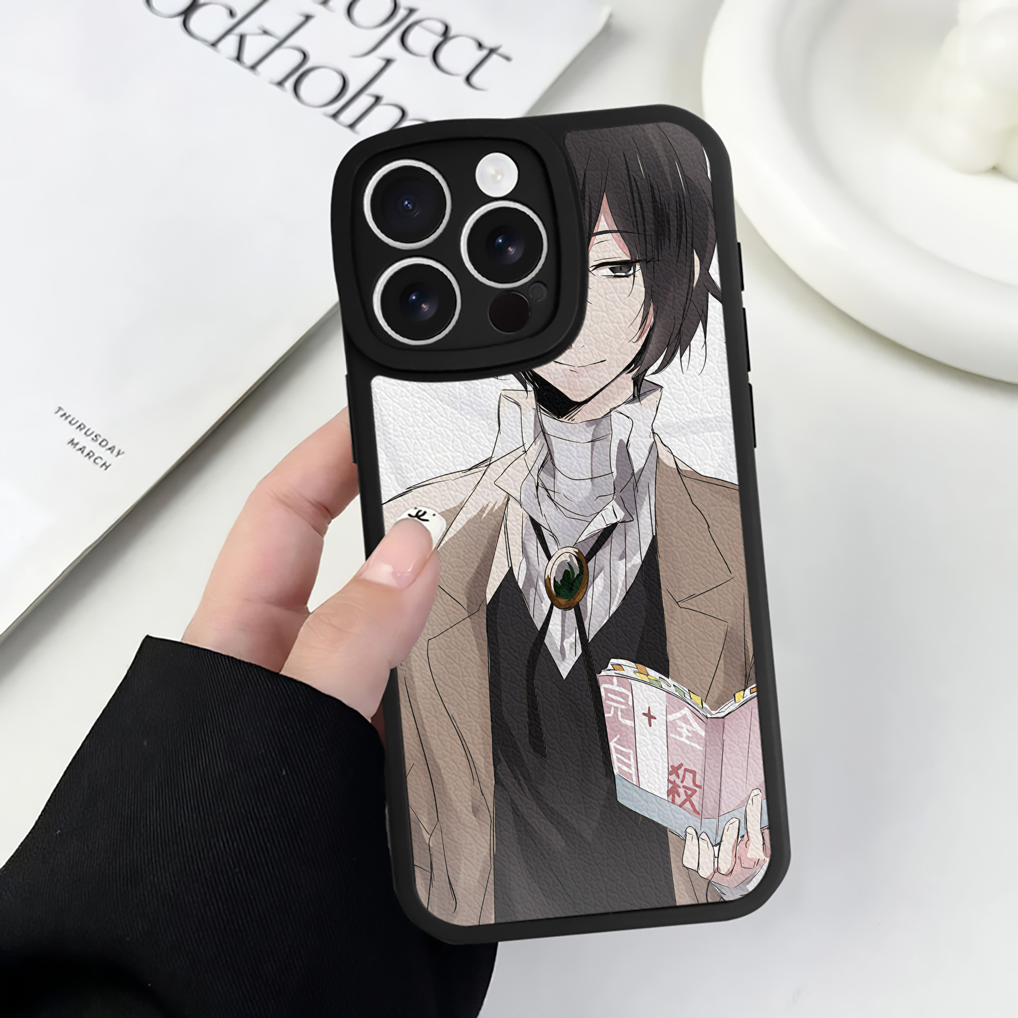 （画像用） 文豪ストレイドッグス Bungo Stray Dogs 【iPhone 16シリーズ対応】シリコンスマホケース（レザー調） 材質：シリコン